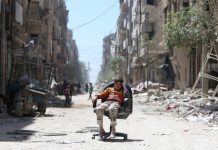 OPCW 'enters Syria's Douma' to probe gas attack allegation